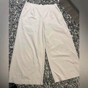 Athleta tan wide legged crop pants size 10